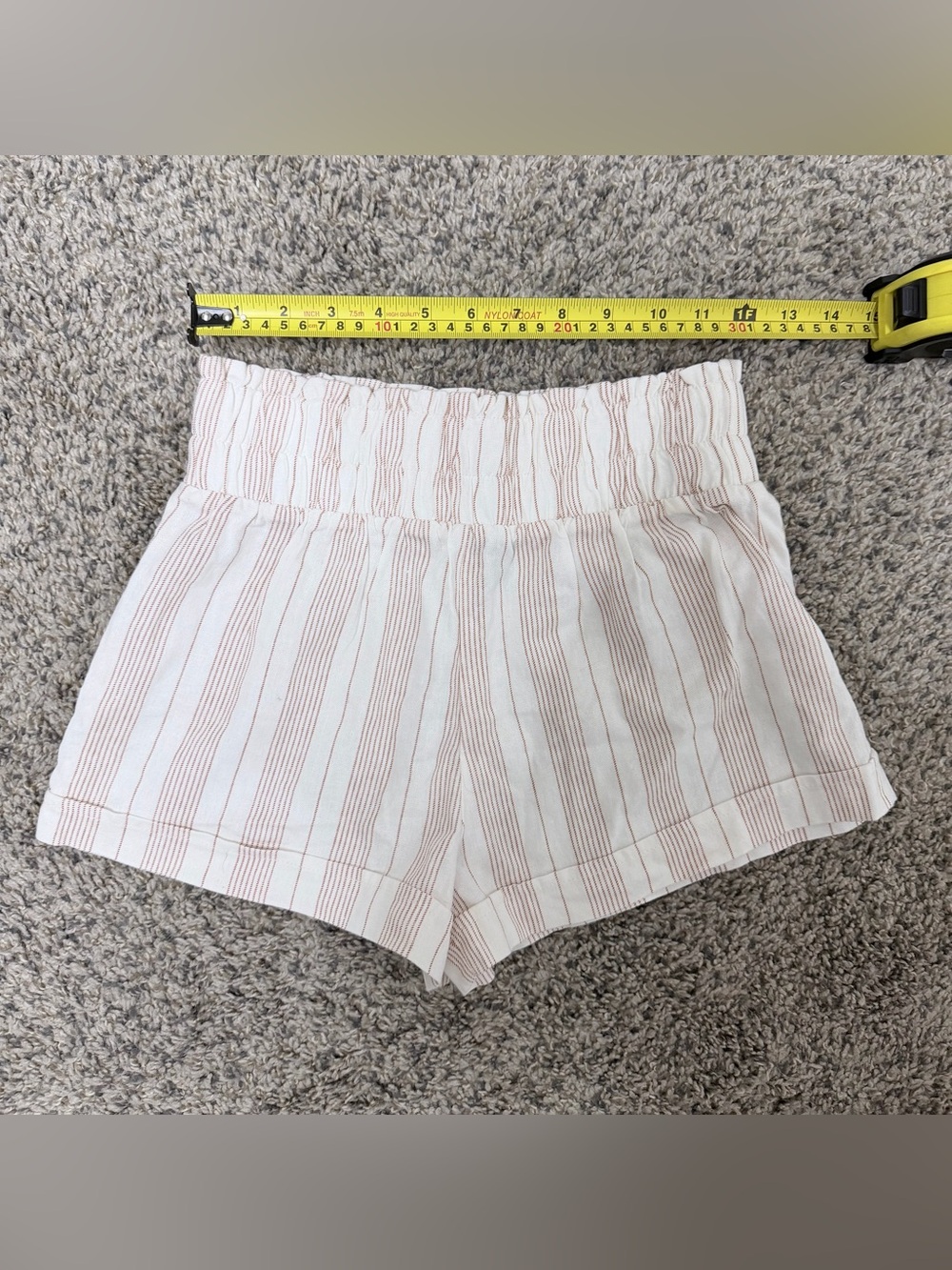 Forever 21 Unworn White High-Waist Shorts Size Small